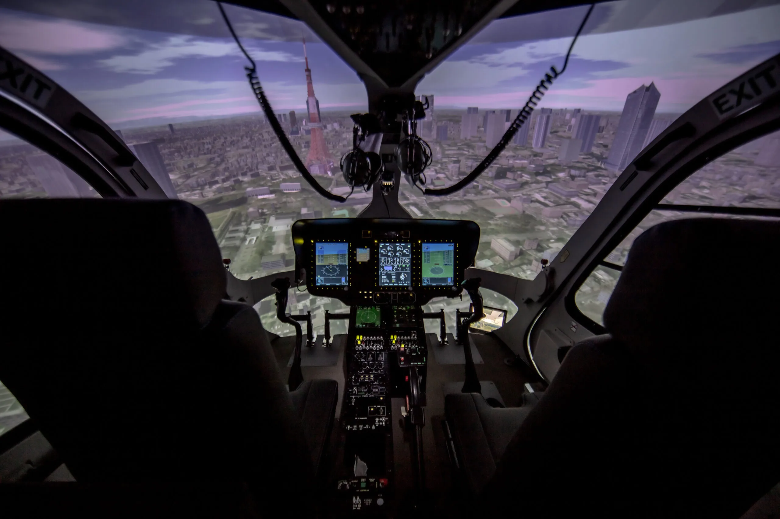 H145 simulator cockpit